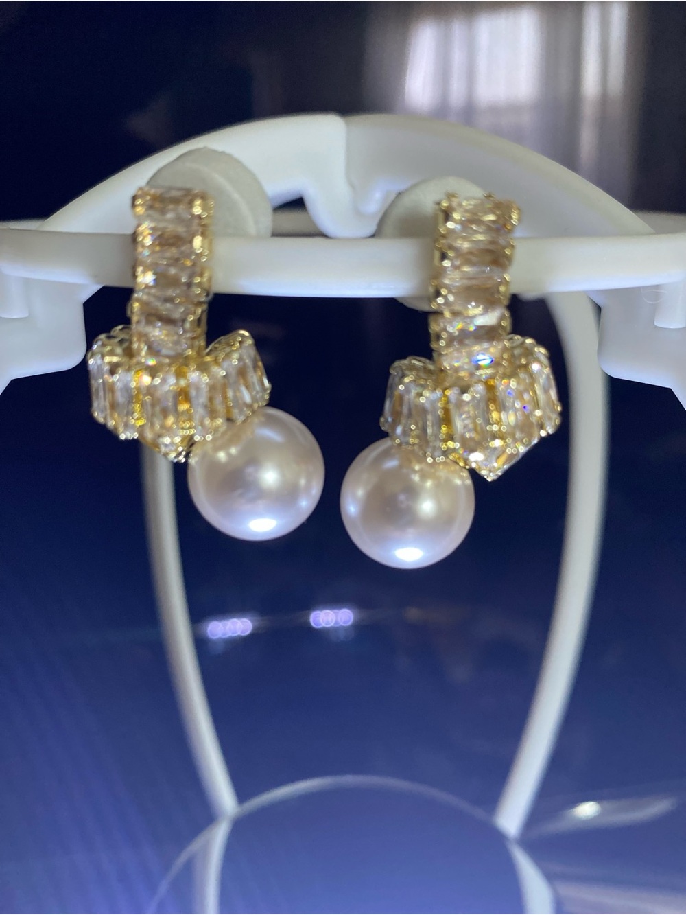 Jade Oí Studio- Golden Rhinestone Earrings with Pearl Drop